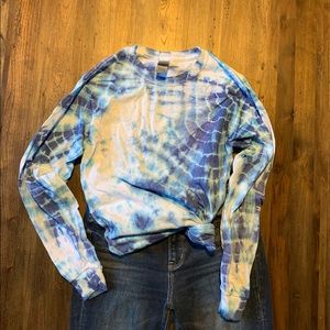 Blue tie dye long sleeve shirt